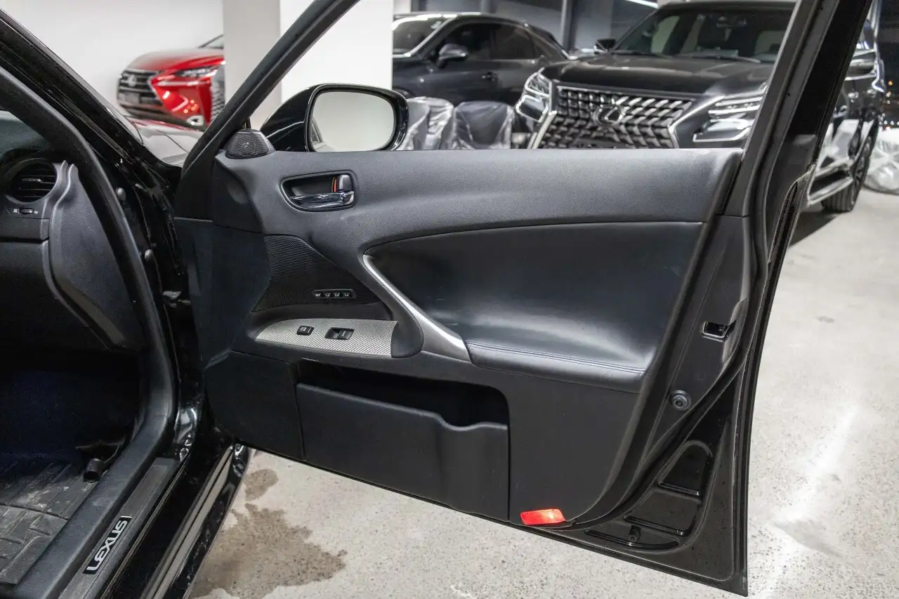 Lexus IS F снимка Lexus IS F