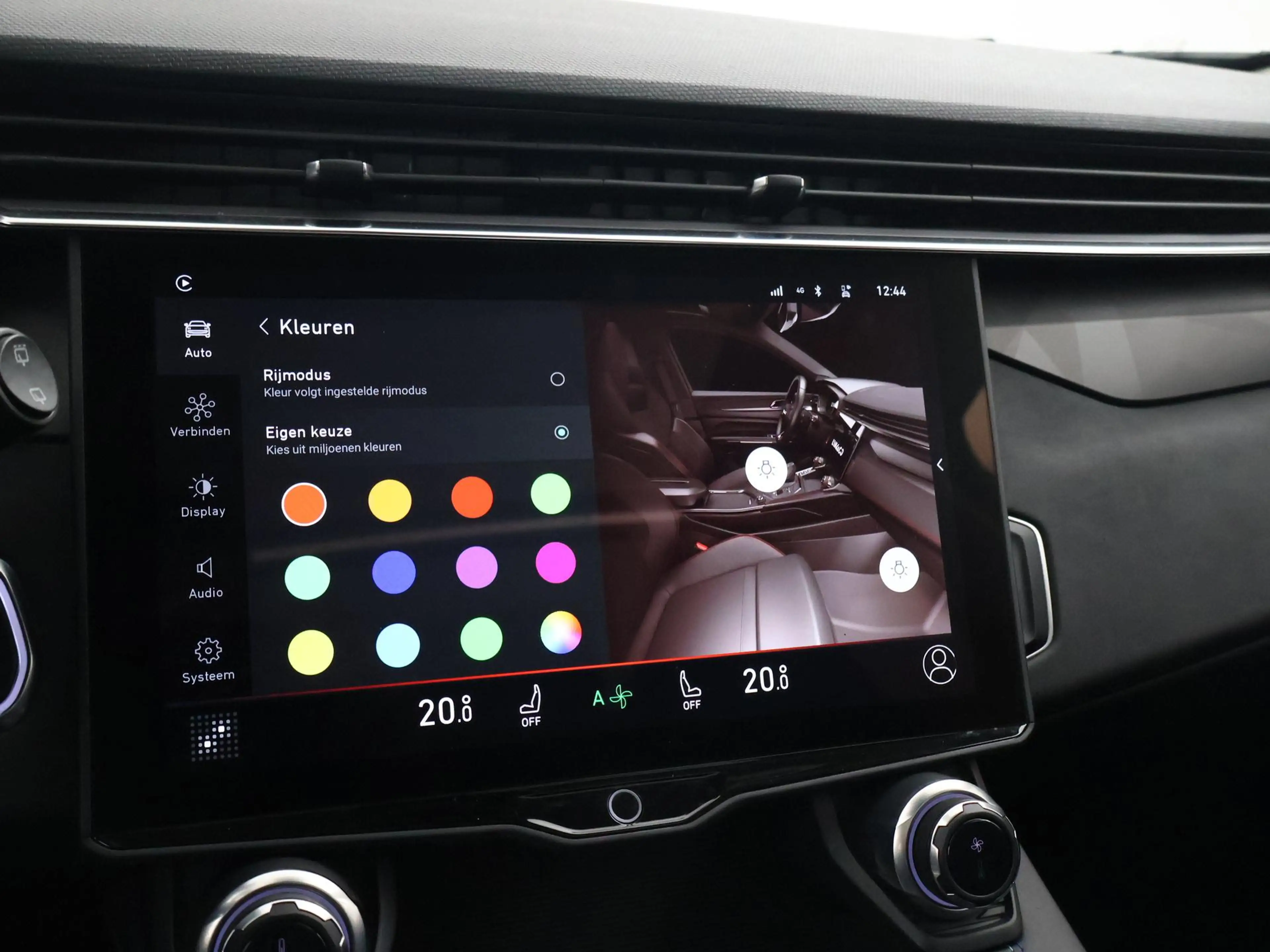 Lynk & Co 01 1.5 PLUG-IN 261 PK BLACK PACK + TREKHAAK | 360 CAM — photo 33