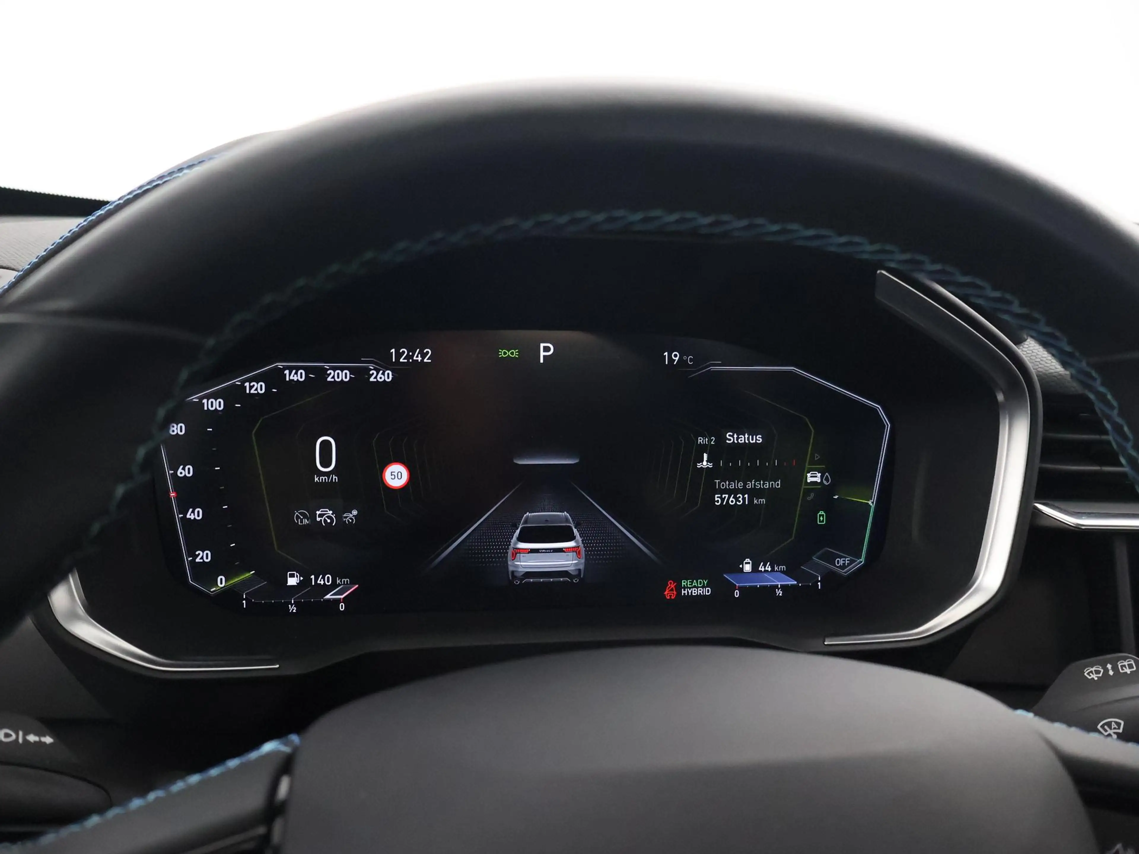 Lynk & Co 01 1.5 PLUG-IN 261 PK BLACK PACK + TREKHAAK | 360 CAM — photo 13