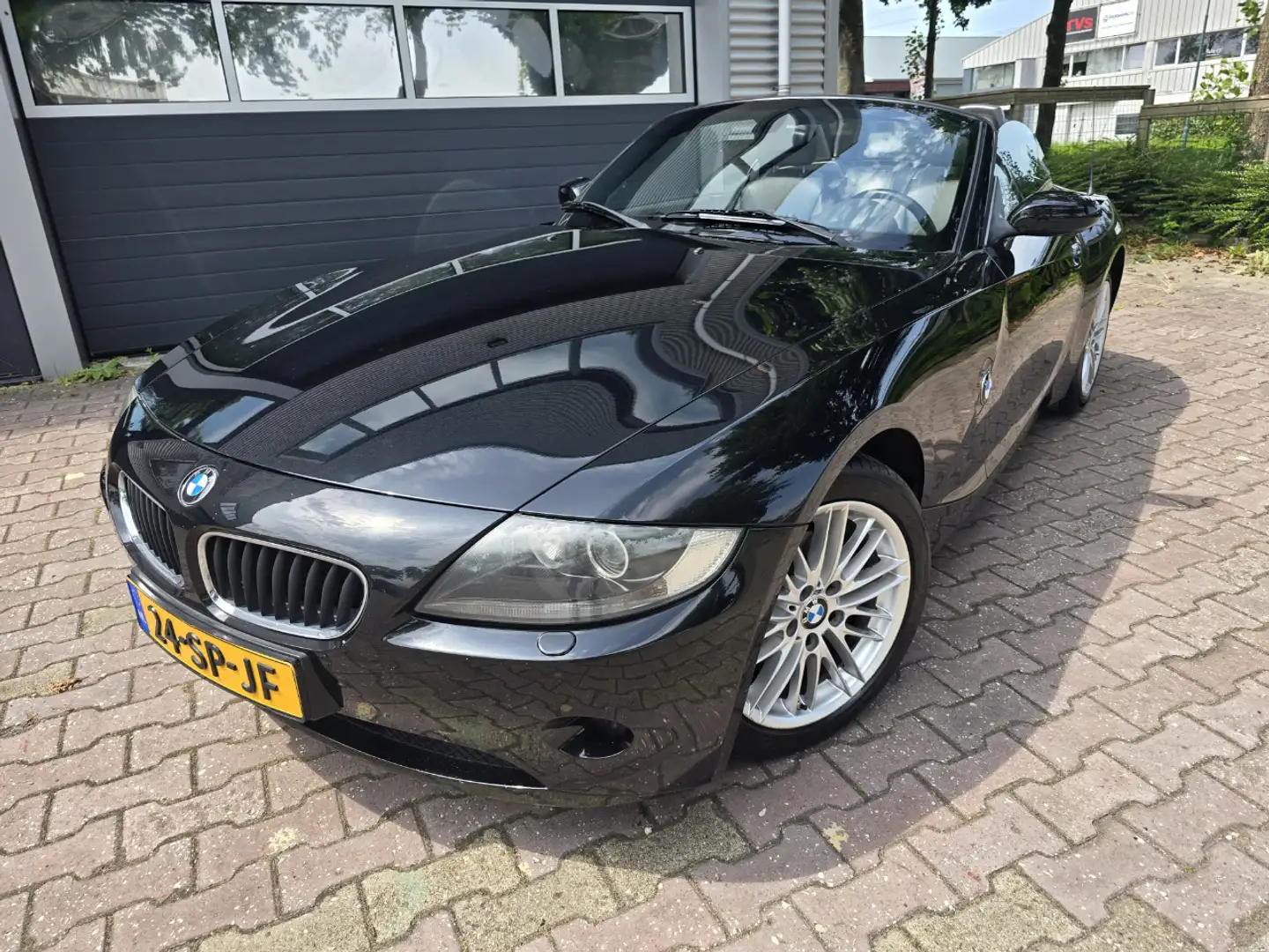 BMW Z4 ROADSTER 2.2 S 125 KW Zwart - 1