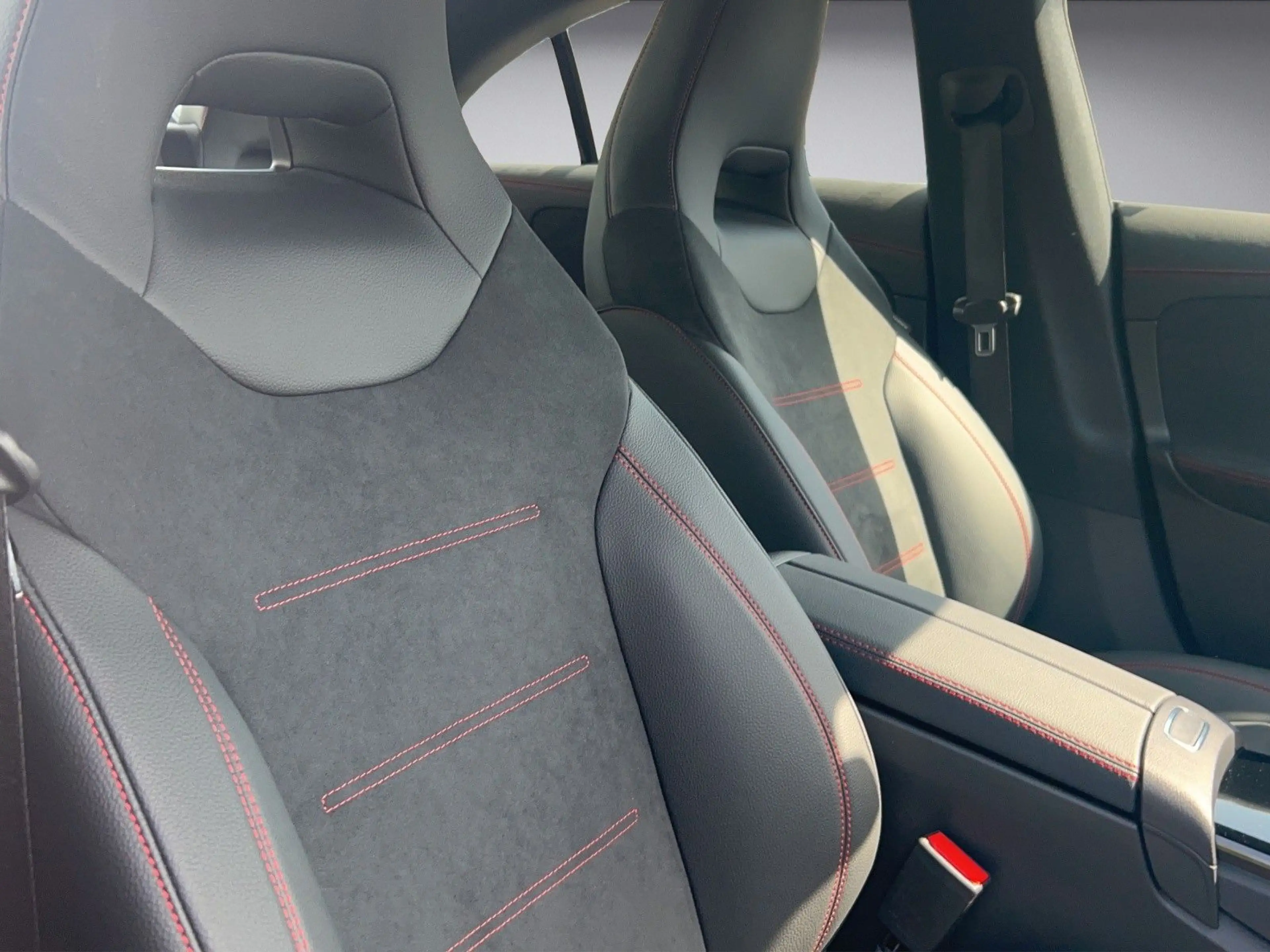Mercedes-Benz CLA 200 *AMG-LINE*AHK*KEYLESS*MULTIBEAM*KAMERA* — photo 11