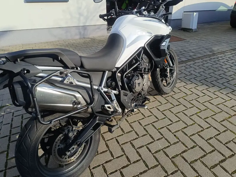 Triumph Tiger 900 - foto 7