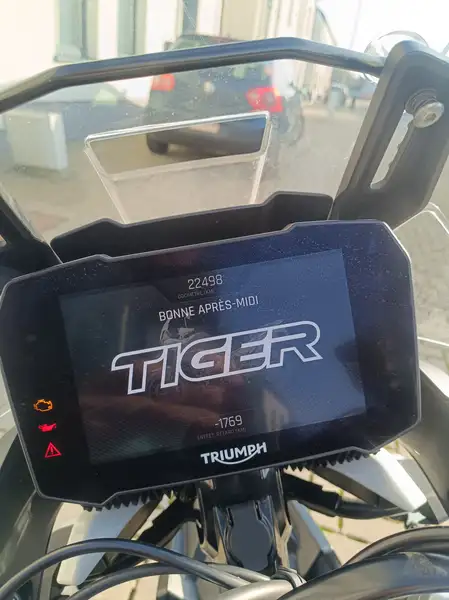 Triumph Tiger 900 - foto 8