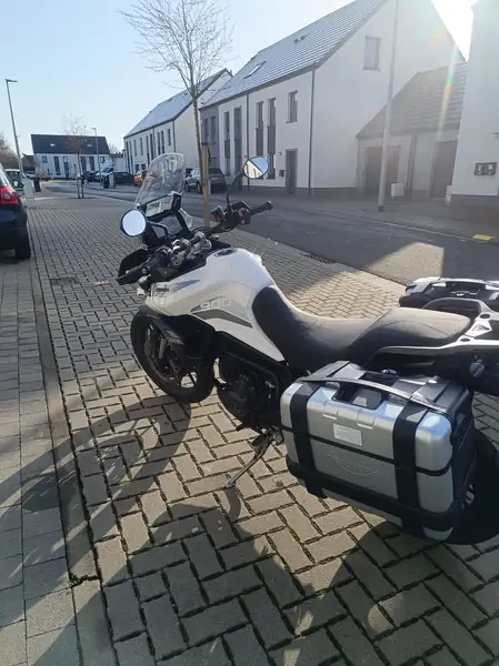 Triumph Tiger 900 - foto 3