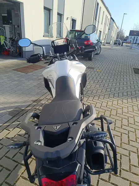 Triumph Tiger 900 - foto 6