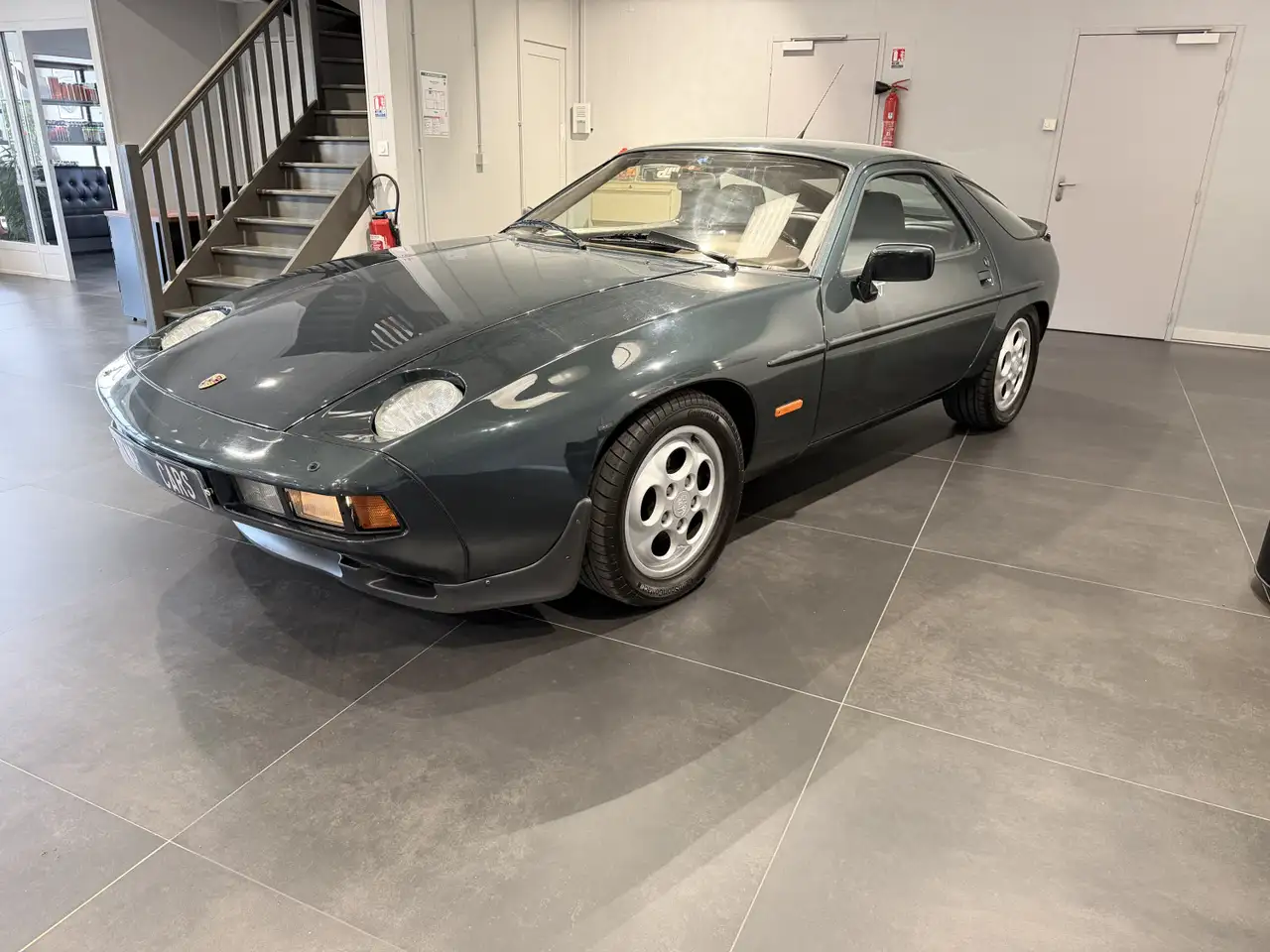 Porsche 928 4.7 S BVA, foto 6