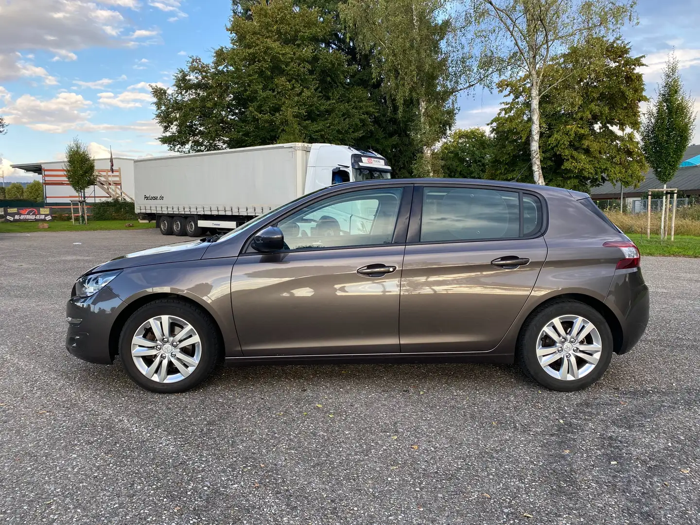 Peugeot 308 308 125 THP Active Grau - 2
