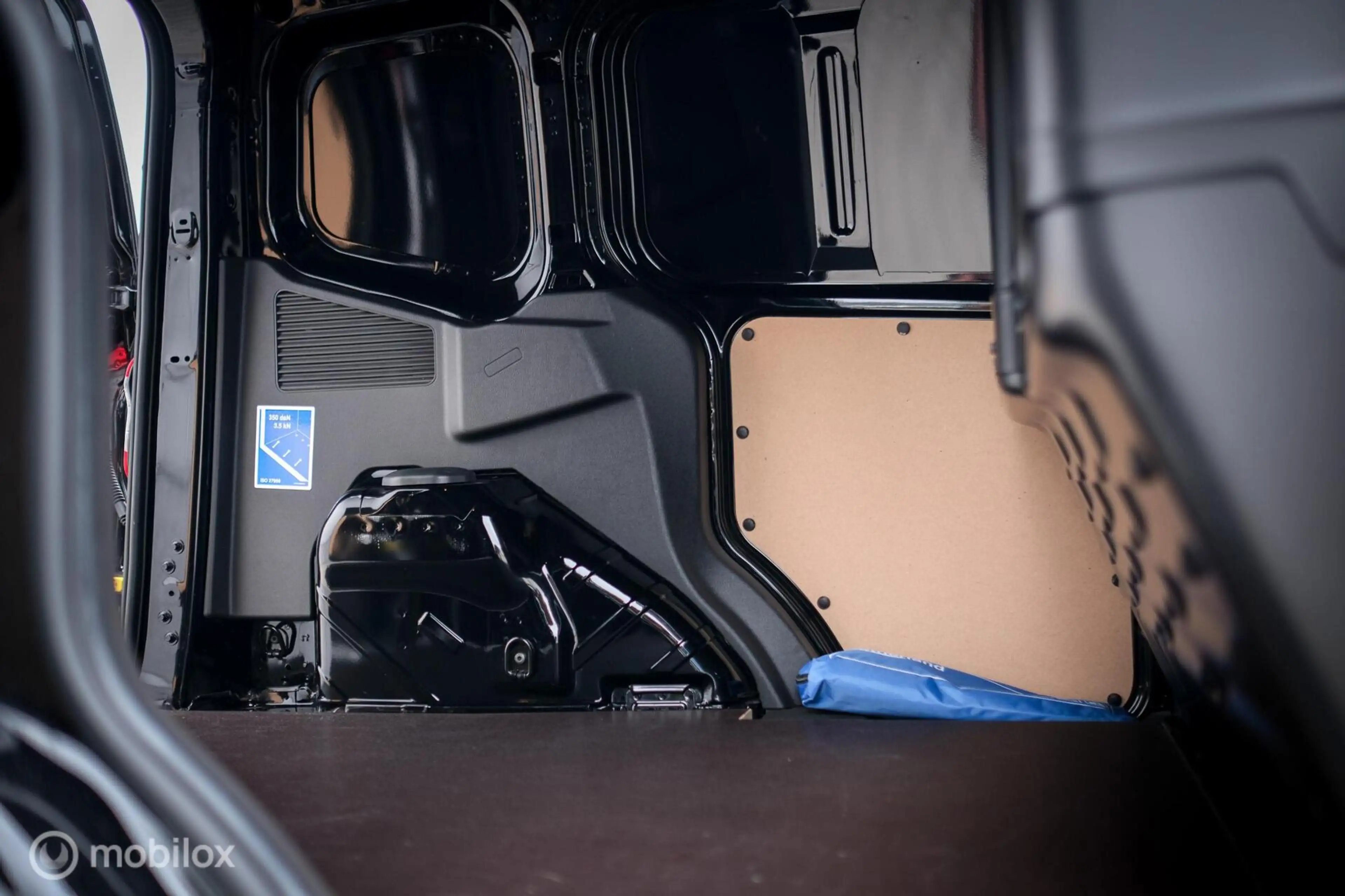 Ford Transit Courier 1.0 Ambiente | Trekhaak | Navigatie | Stoelverwarm — photo 11