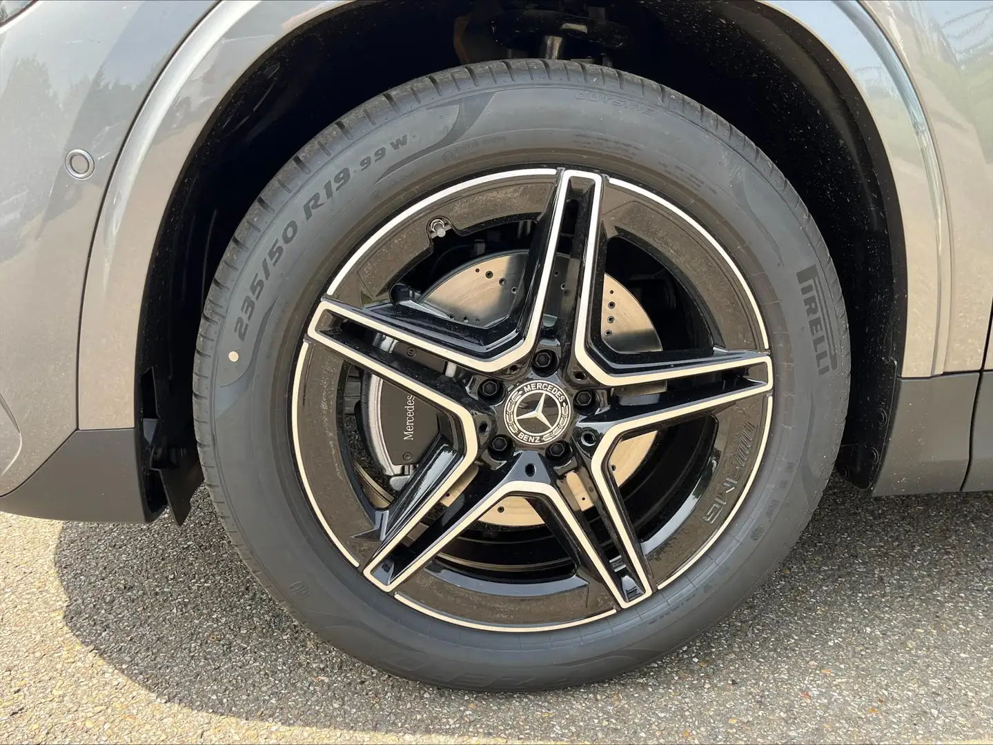 Mercedes-Benz GLA 180 Star Edition LIMITED Gris - 2