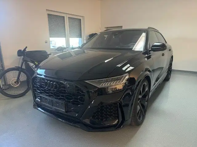 Audi Q8 4.0 TFSI quattro Performance Voll Ansicht 1