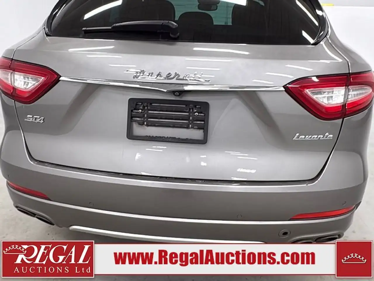 Maserati Levante снимка Maserati Levante