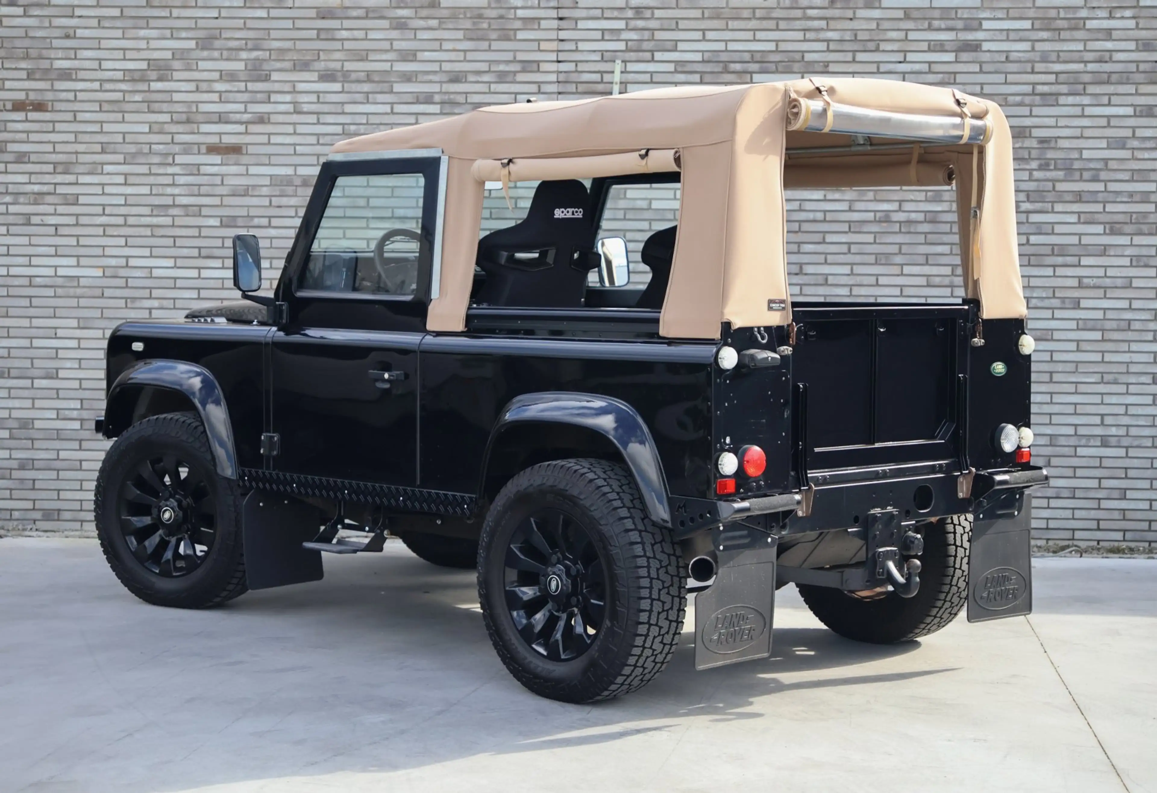 Land Rover Defender 2.5 Td5 SW 90" * CABRIOLET * SWATOOTH 18'' * ESPAR — photo 16