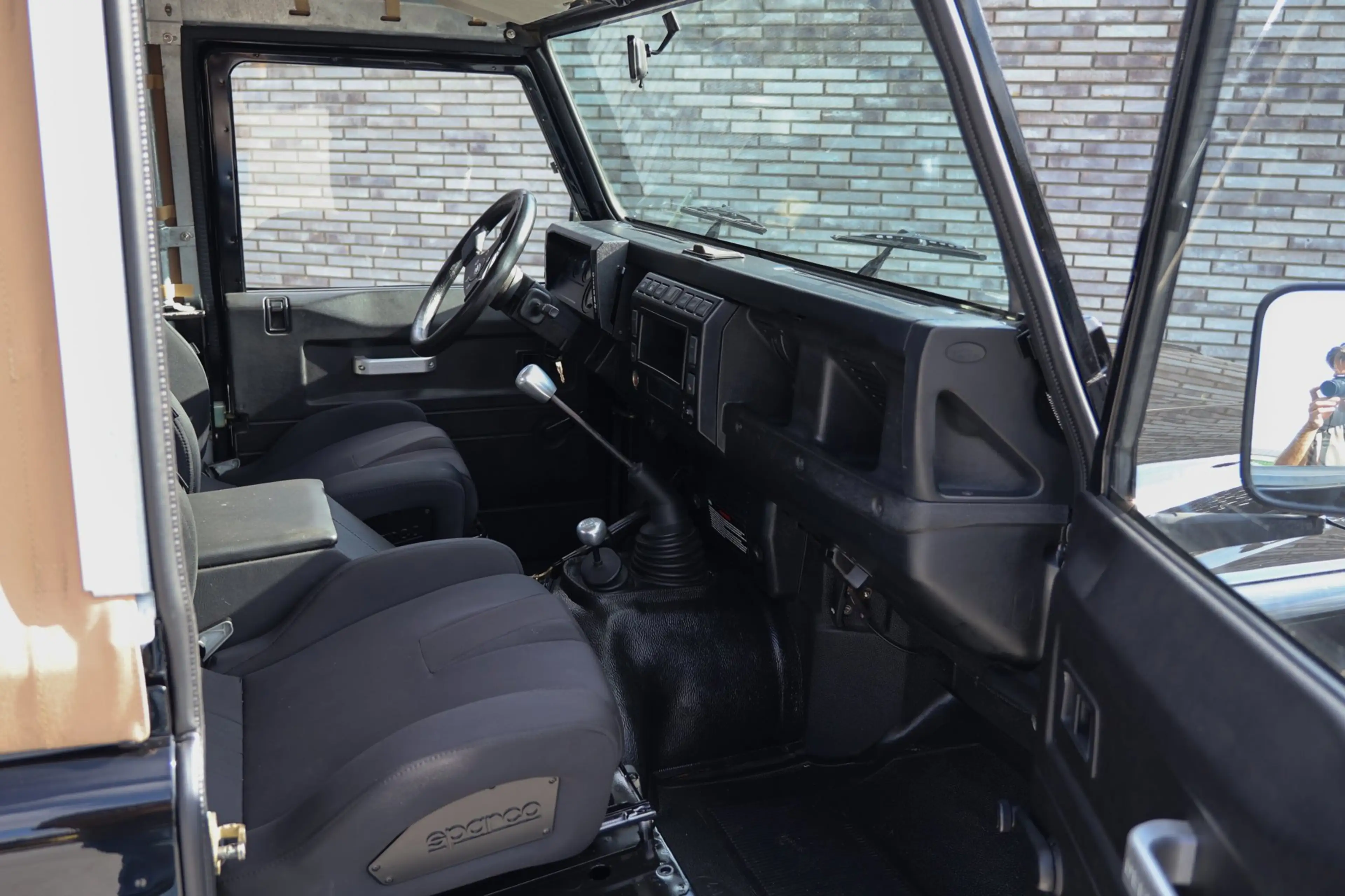 Land Rover Defender 2.5 Td5 SW 90" * CABRIOLET * SWATOOTH 18'' * ESPAR — photo 20
