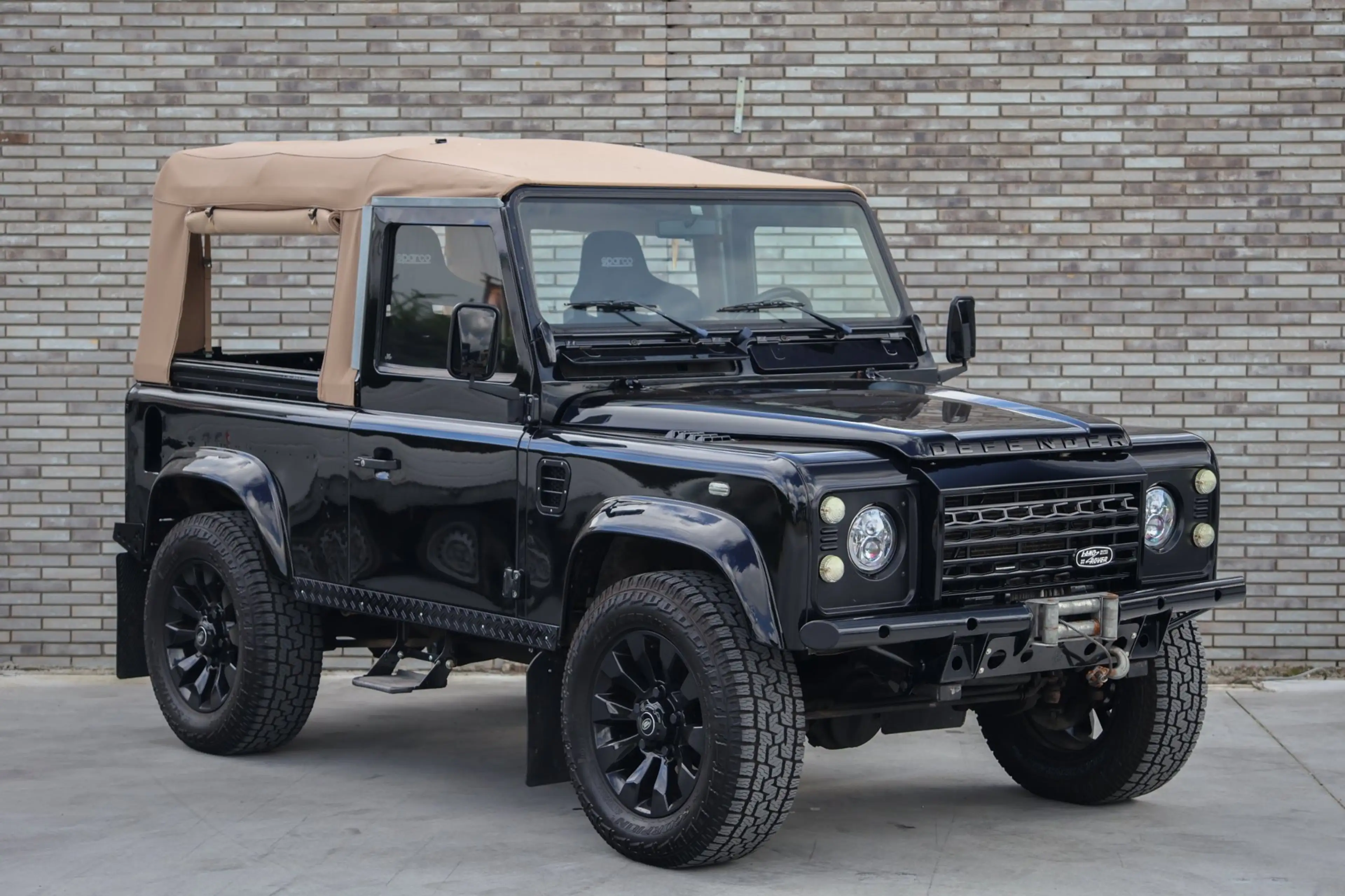 Land Rover Defender 2.5 Td5 SW 90" * CABRIOLET * SWATOOTH 18'' * ESPAR — photo 6