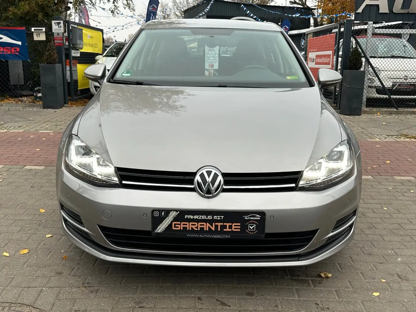 Volkswagen Golf VII 1.6 TDI Lim EU5*Klima*LED*TÜV NEU* Серебристый - 2