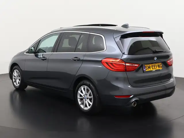 BMW 2 Series view 6
