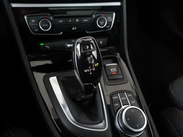 BMW 2 Series view 10
