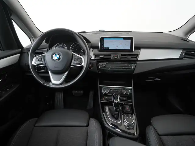 BMW 2 Series view 5