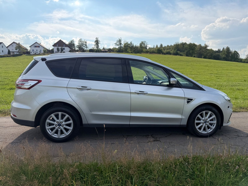 Ford S-Max S-MAX Trend Automatik DAB Navi LED — photo 9