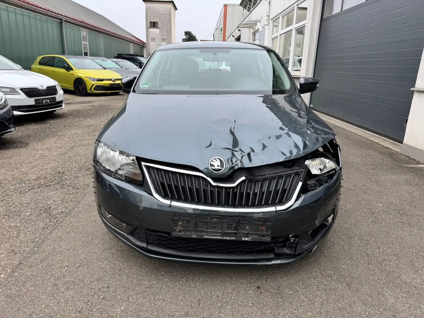 Skoda Rapid/Spaceback Spaceback Cool Edition Grau - 2