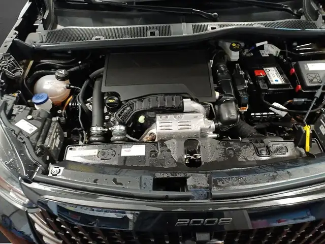 Peugeot 2008 view 5