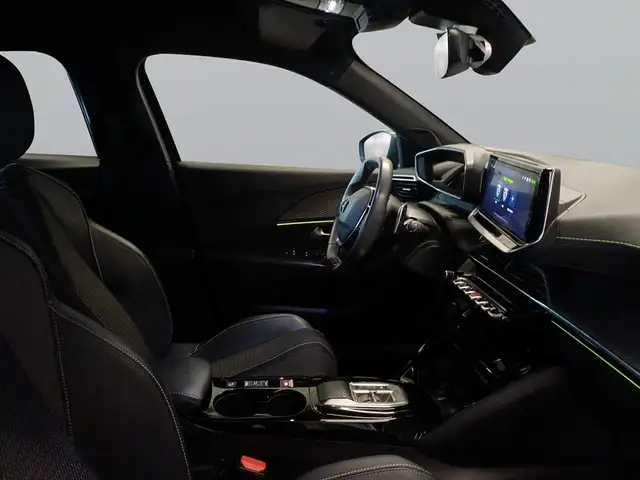 Peugeot 2008 view 11