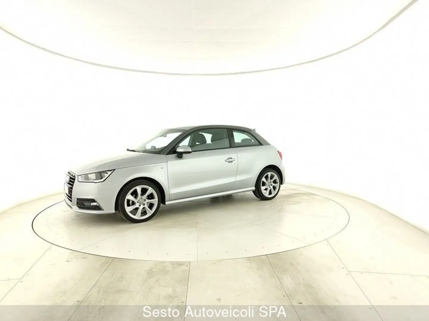 Audi A1 1.0 TFSI ultra S tronic Admired Argent - 1