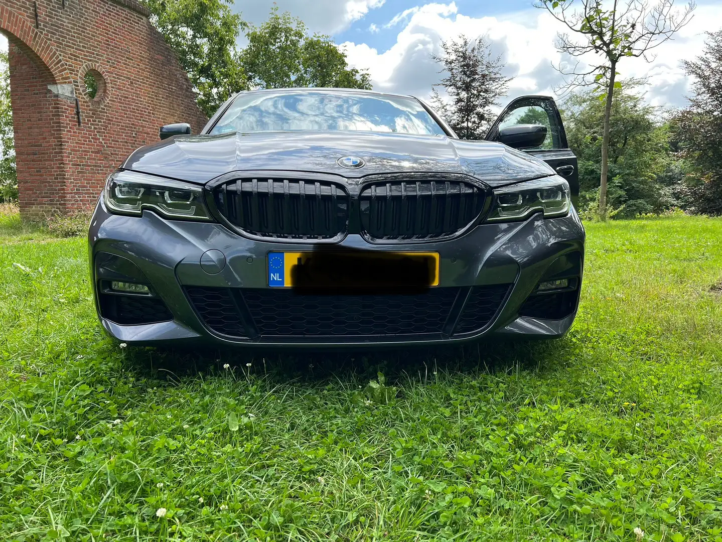 BMW 330 High Executive M sport hybride Gri - 1