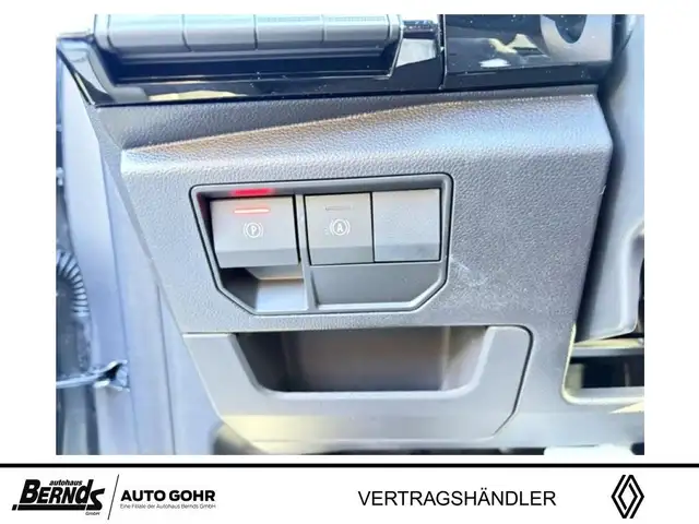 Renault Austral view 13