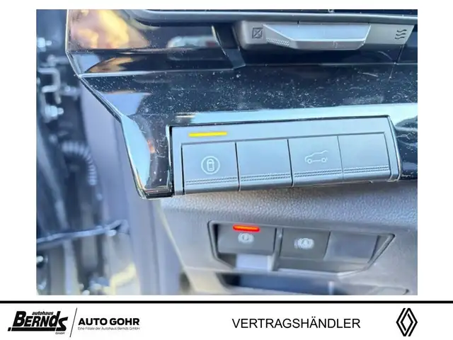 Renault Austral view 11