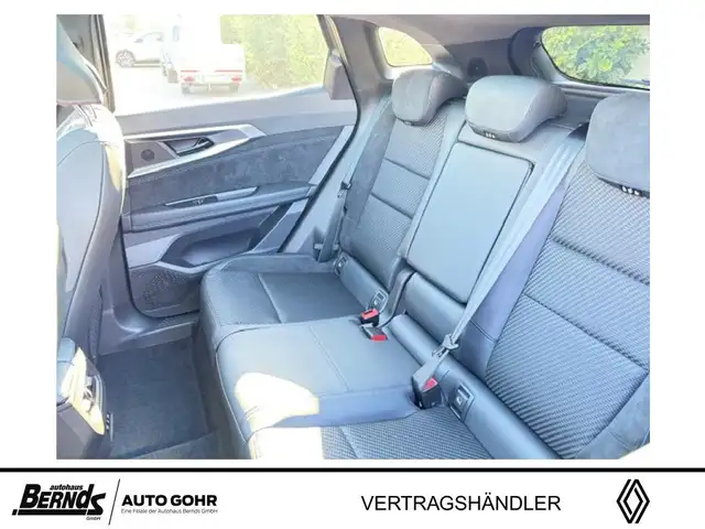 Renault Austral view 7