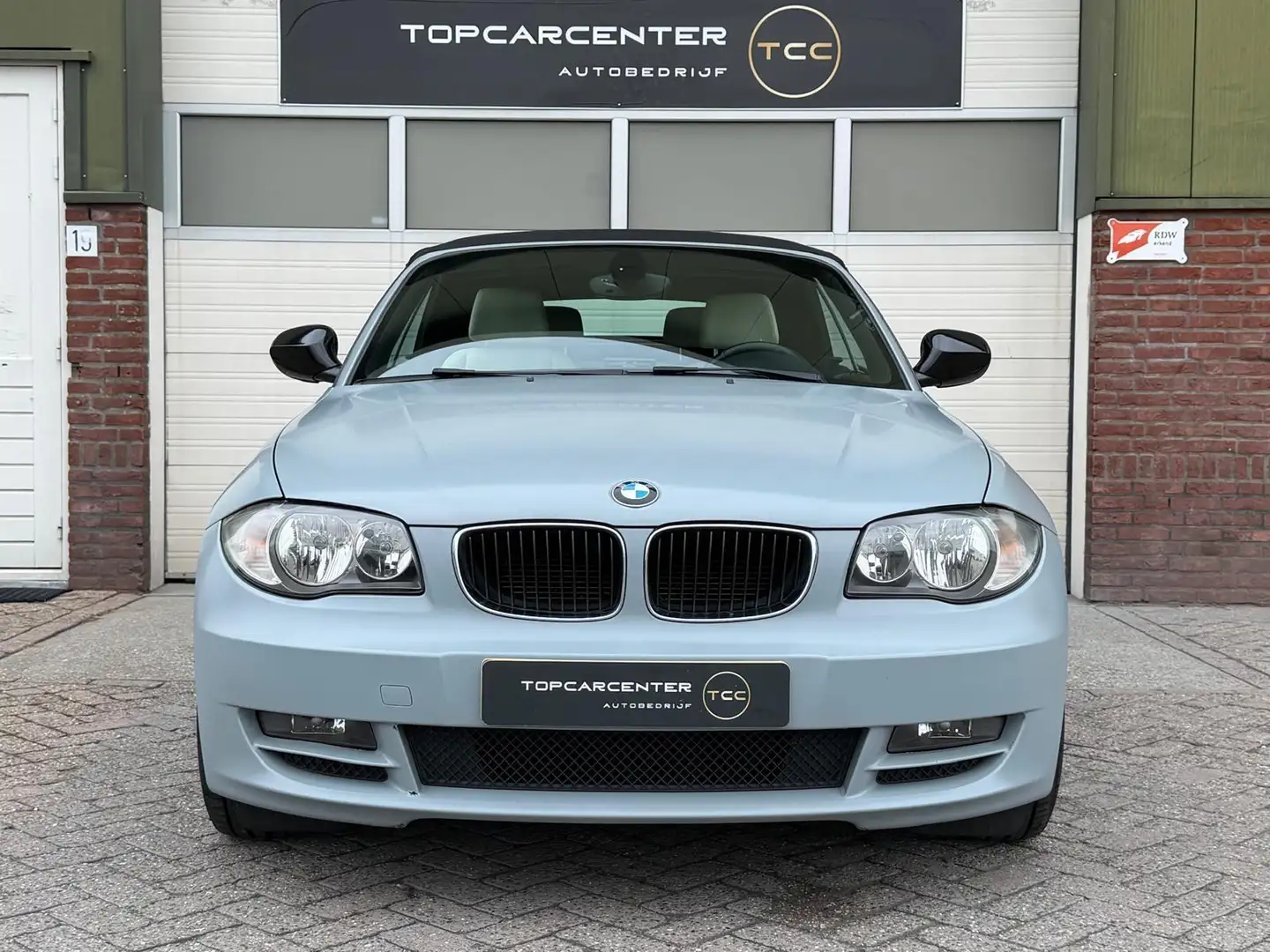 BMW 118 1-serie Cabrio 118iHigh Executive/AIRCO/STOELV/PAR Zwart - 2