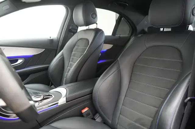 Mercedes-Benz C-Class view 17