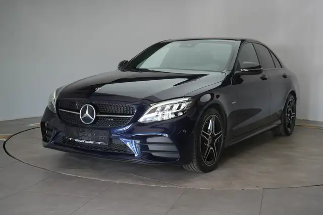 Mercedes-Benz C-Class view 5