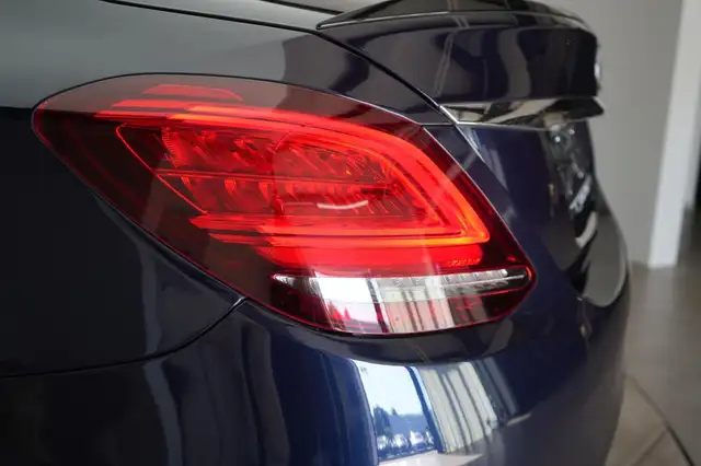 Mercedes-Benz C-Class view 7