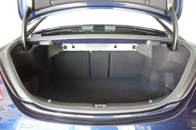 Mercedes-Benz C-Class view 6