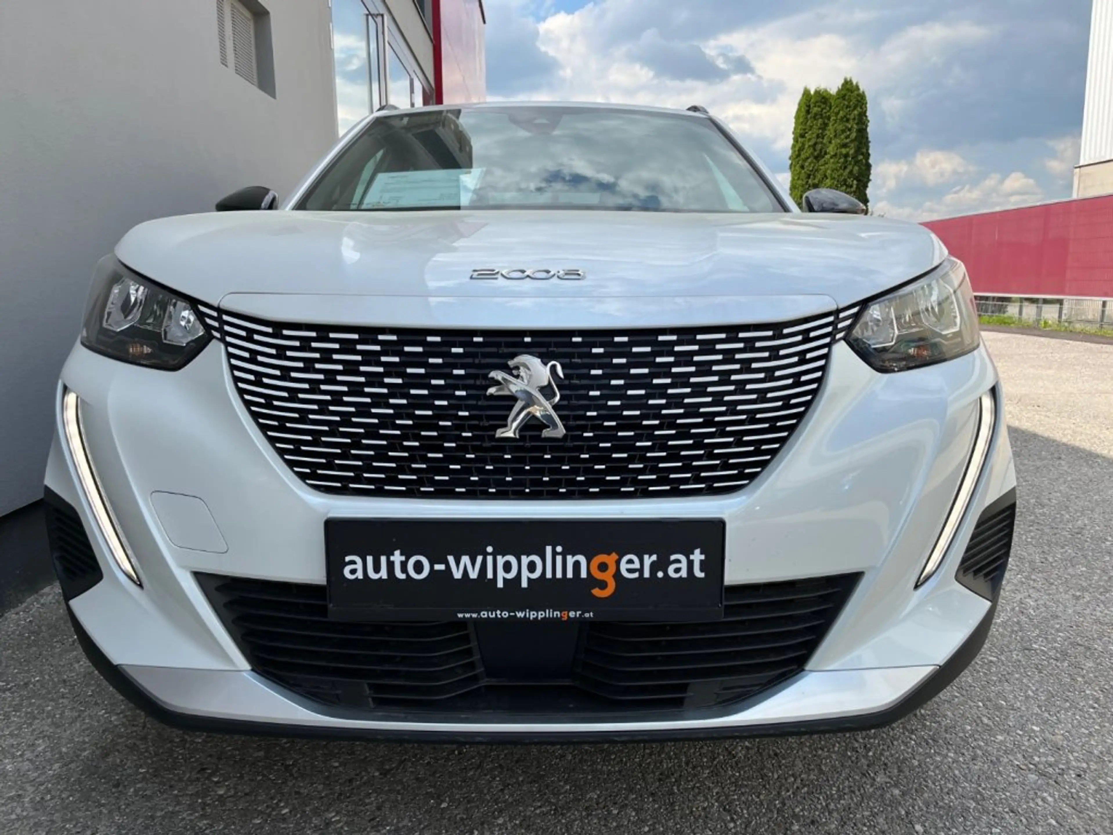 Peugeot 2008 E-2008 Allure Pack 136PS 3-phasig LP € 47.786,- weis — photo 4