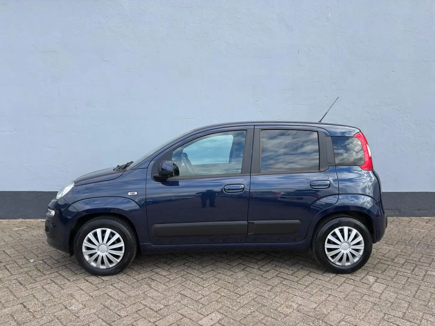 Fiat Panda 0.9 TwinAir Lounge - Climate Control Blauw - 2