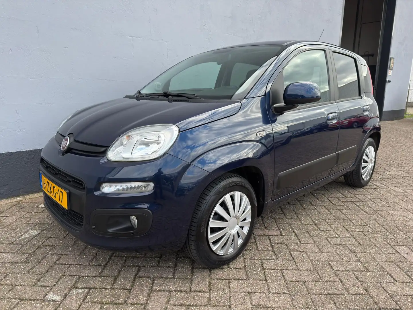 Fiat Panda 0.9 TwinAir Lounge - Climate Control Blauw - 1