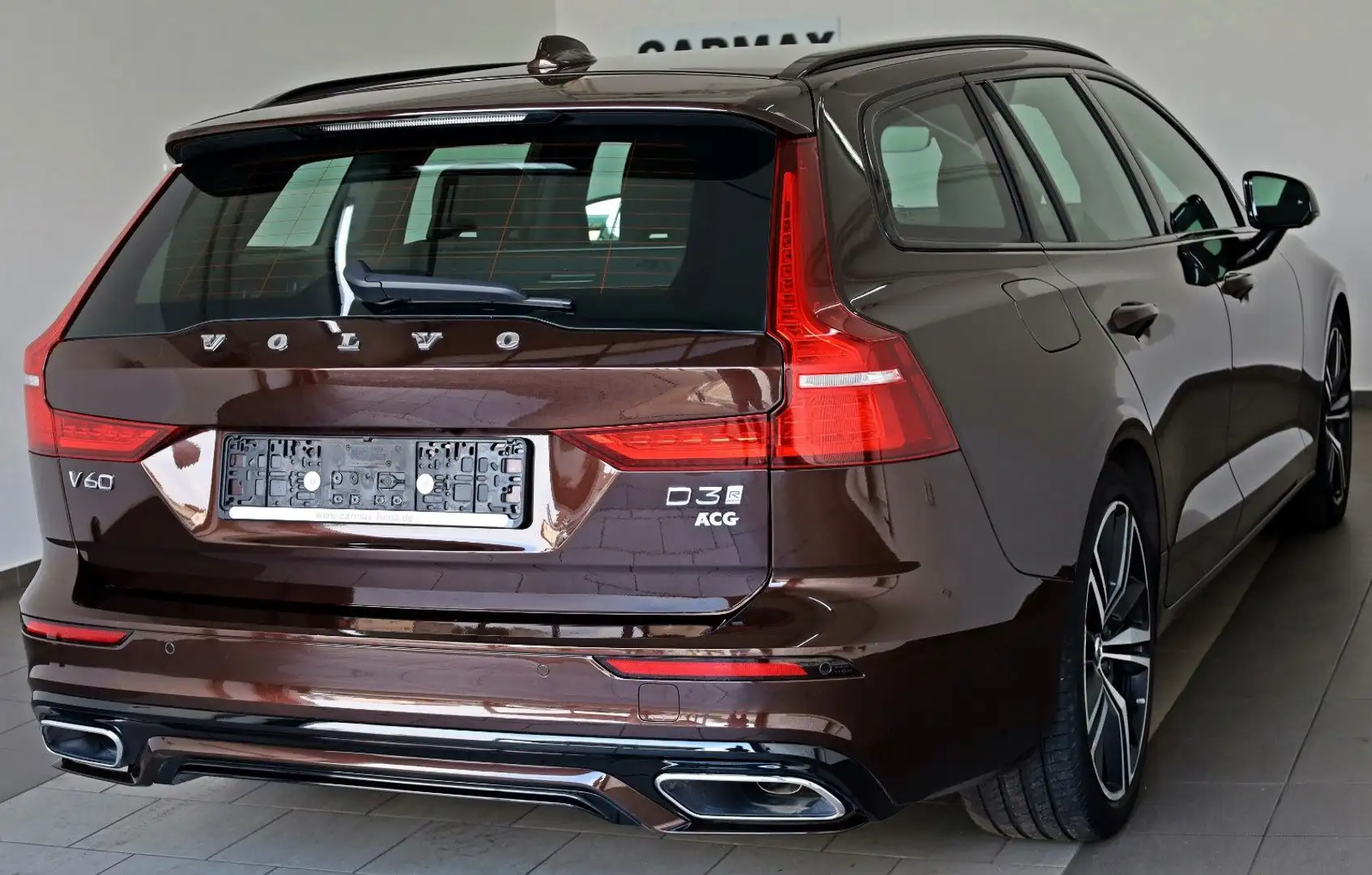 Volvo V60 R Design Leder,Navi,LED,Harman/K,Kamera Maro - 2
