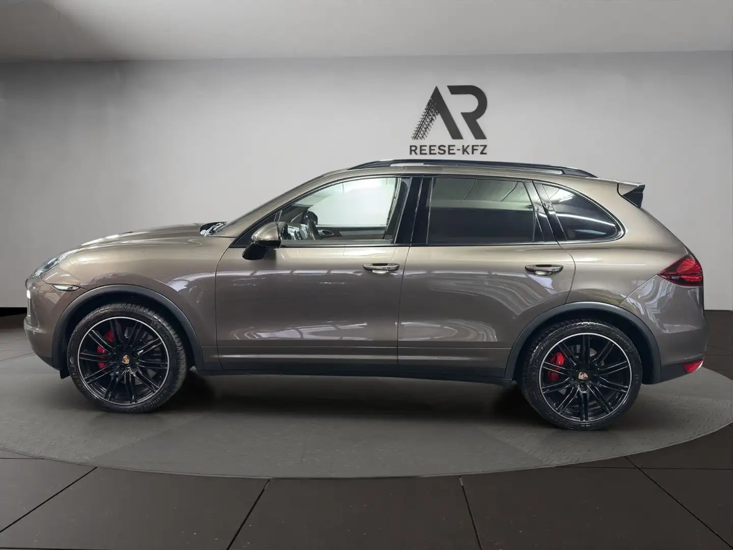 Porsche Cayenne Turbo Voll. Burmester AHK uvm. Grau - 2