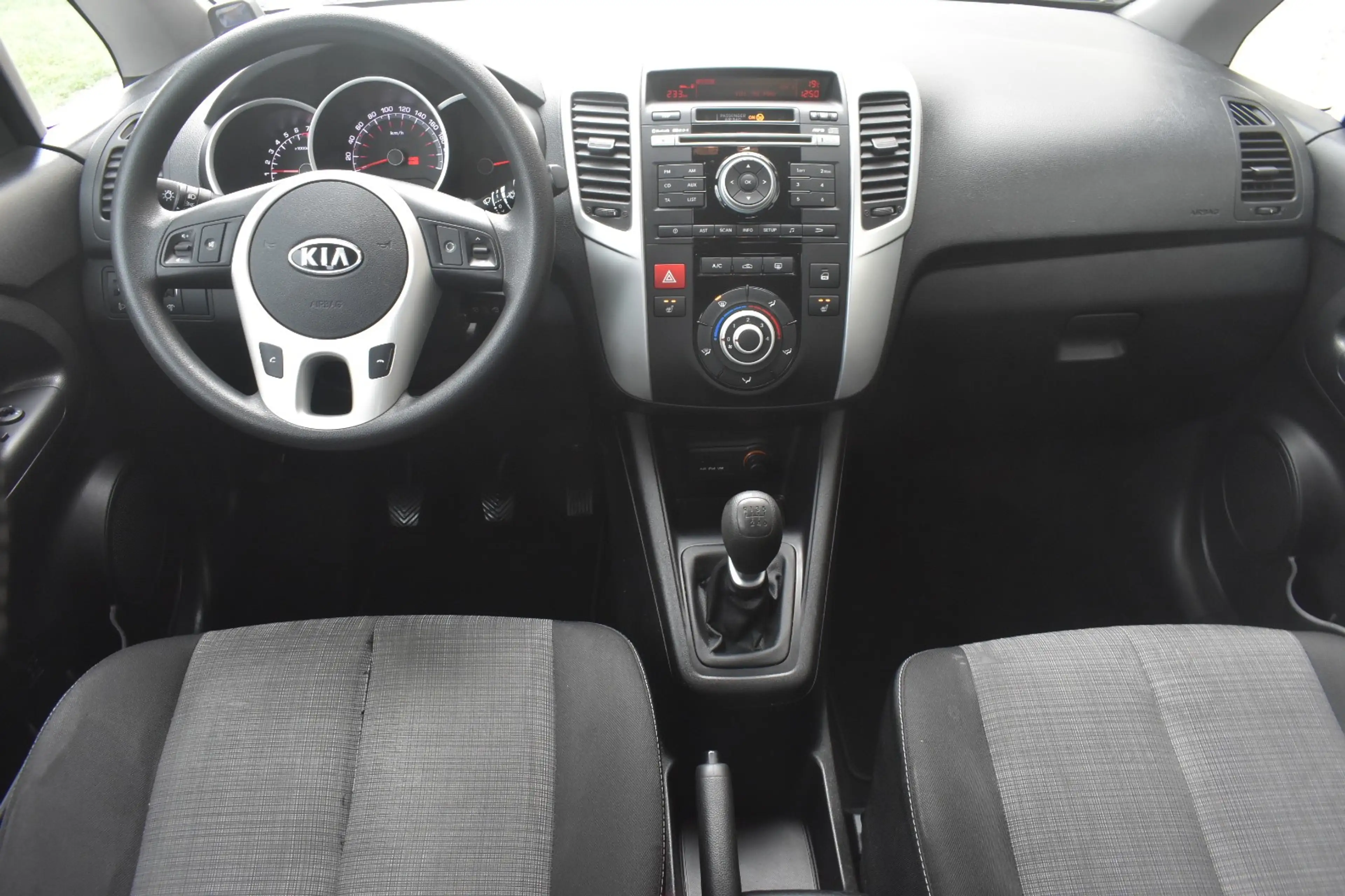 Kia Venga 1.6i Evoque ISG EcoDynamics / Verw Zetels / PDC / Airco / garantie — photo 12