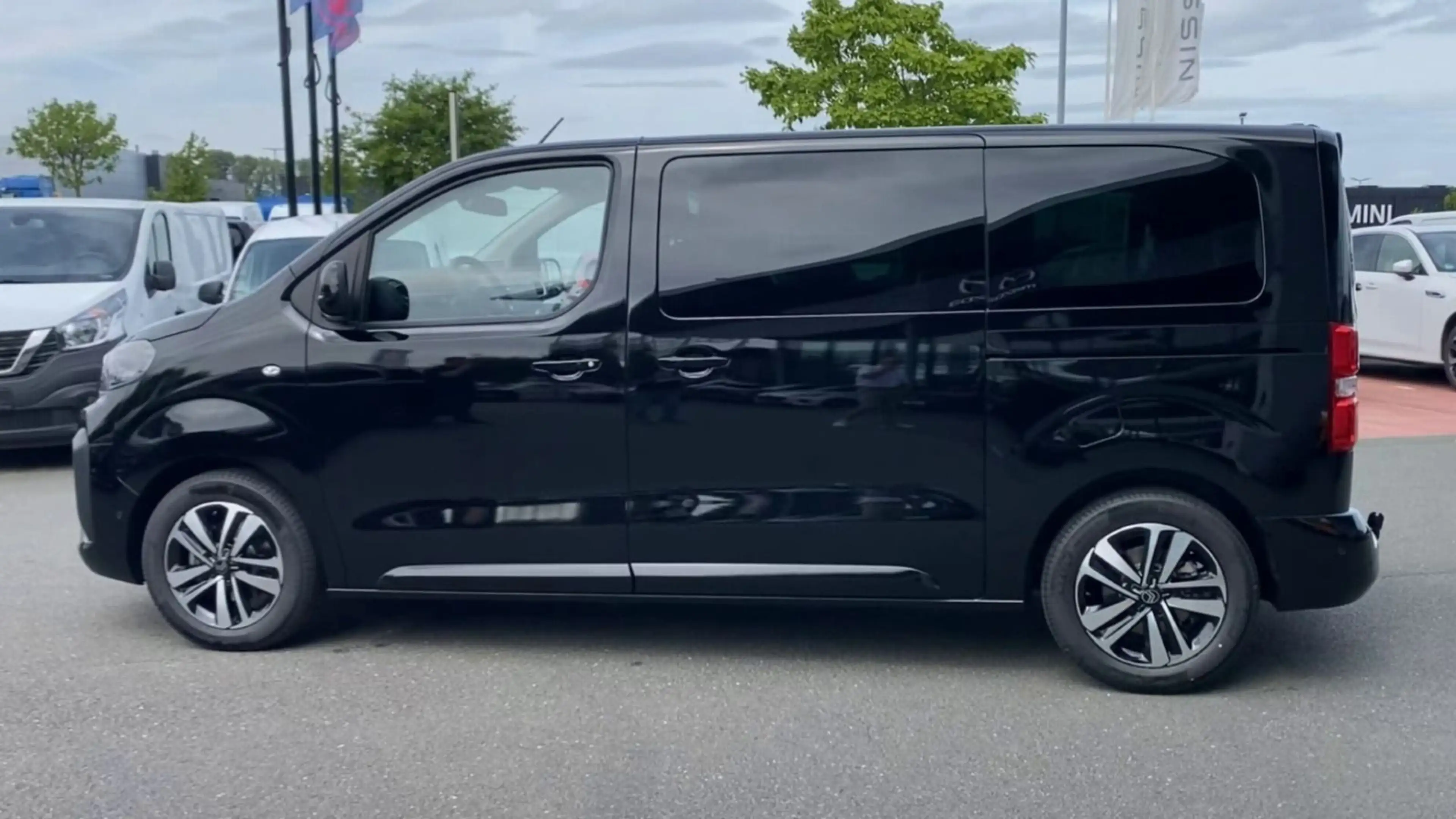 Citroen Spacetourer MAX verfügbar ab 09/2026 — photo 11