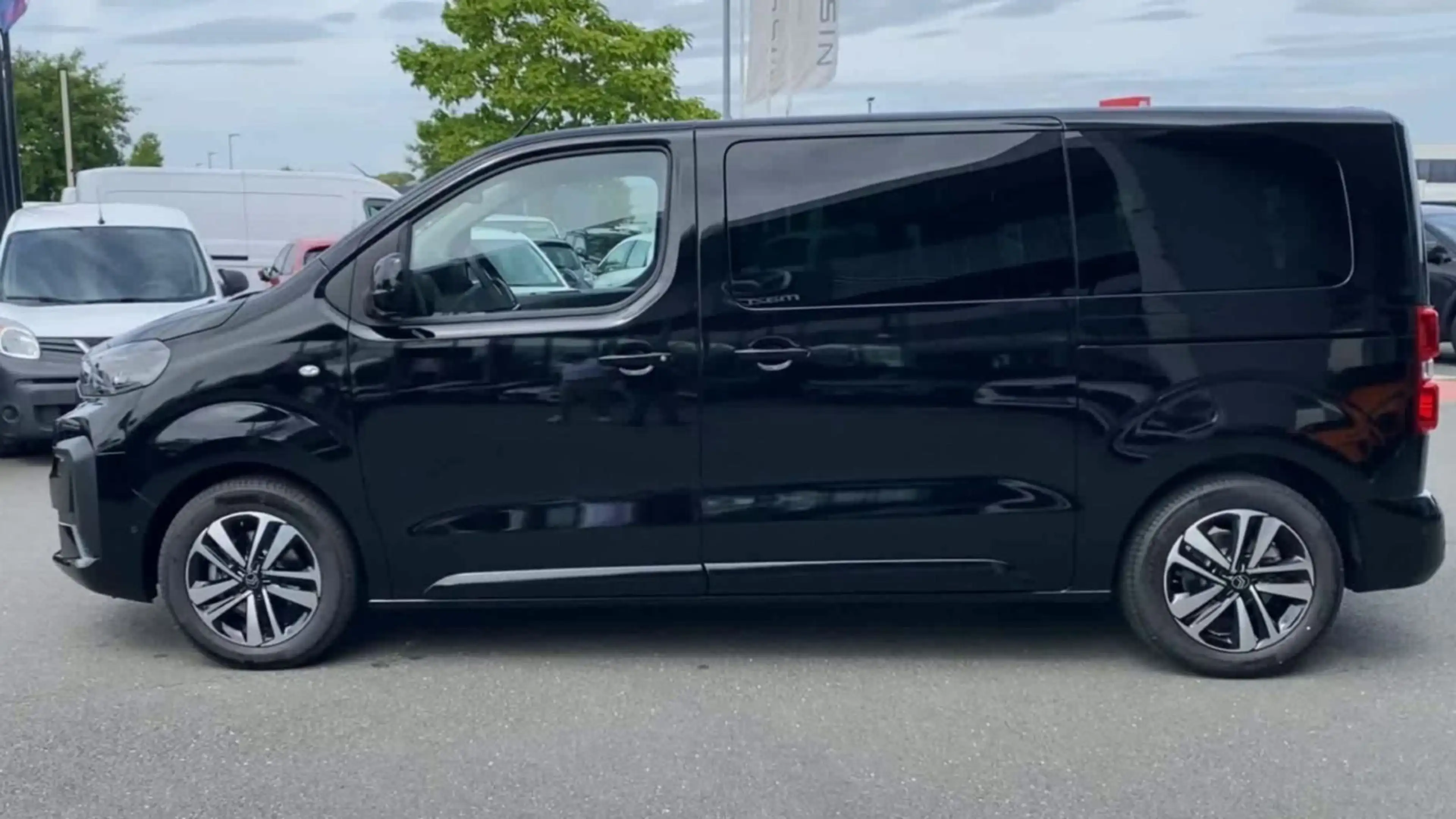 Citroen Spacetourer MAX verfügbar ab 09/2026 — photo 9