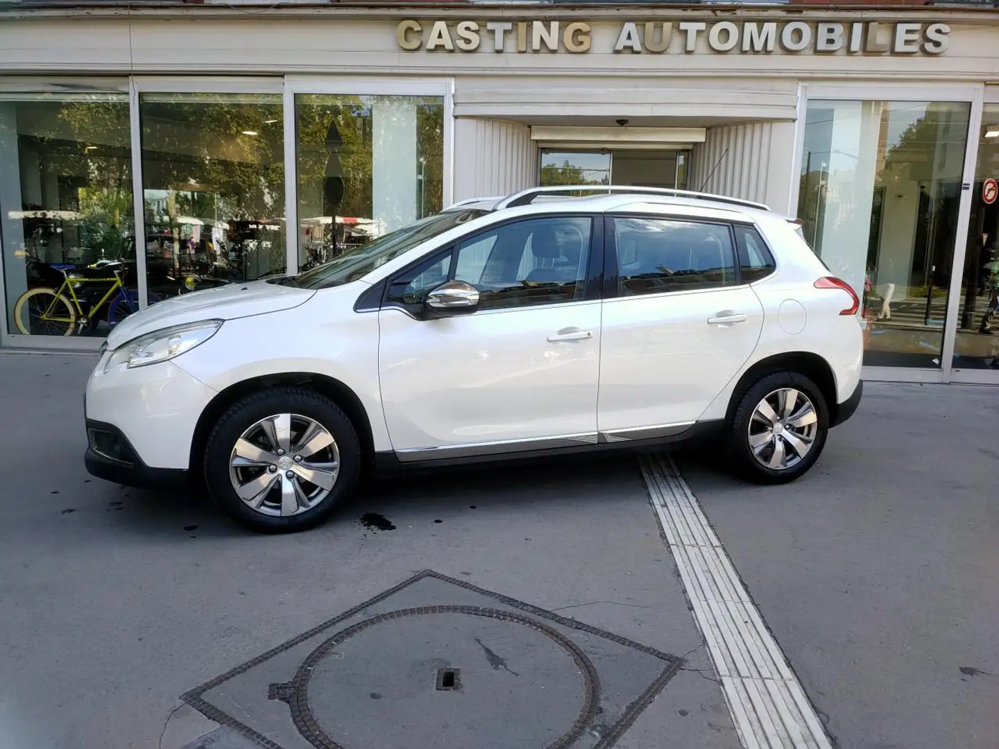 Peugeot 2008 1.2 e-VTi 12V - 82 - BV M  Allure PHASE 1 Blanc - 2