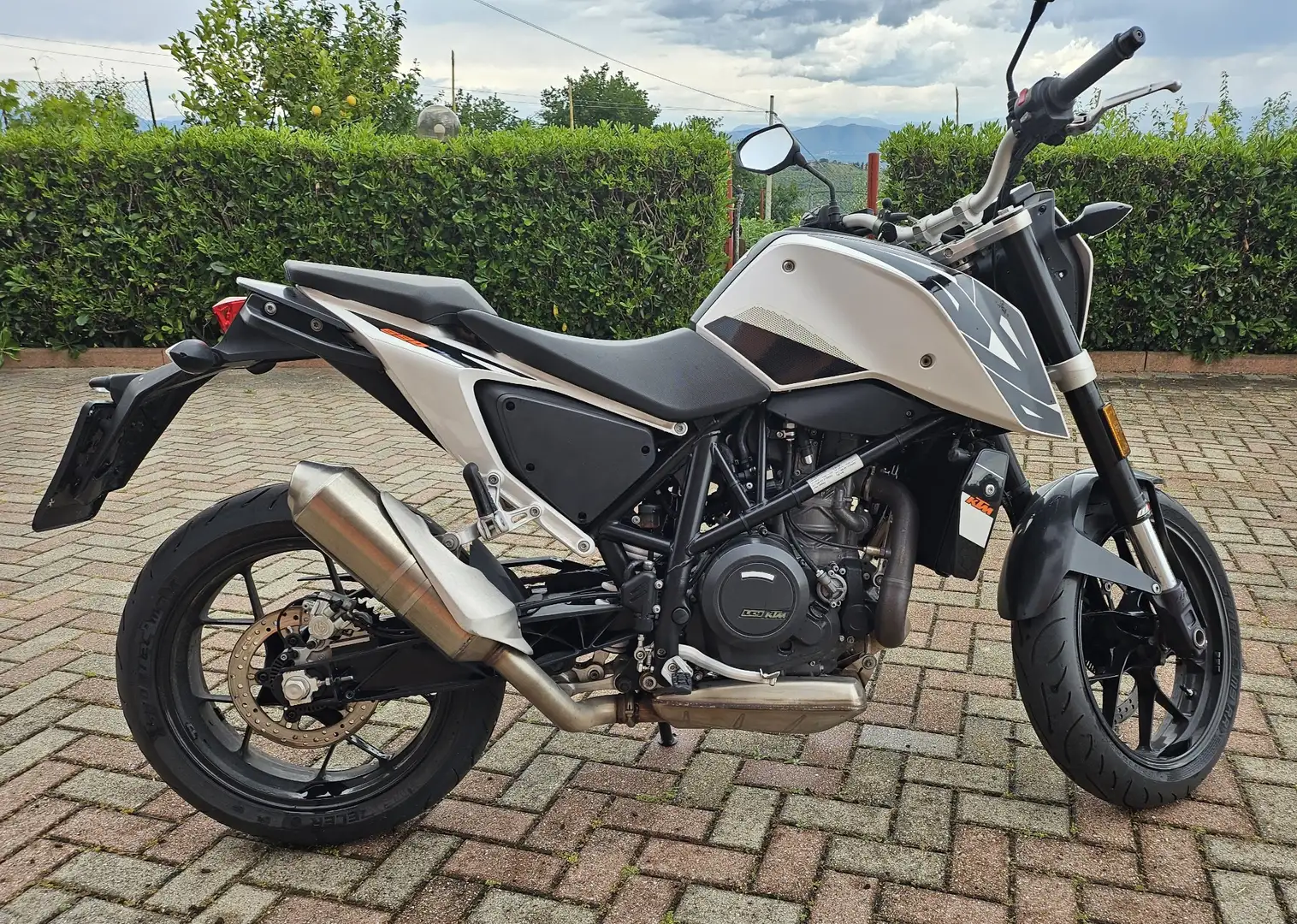 KTM 690 Duke ABS Alb - 1