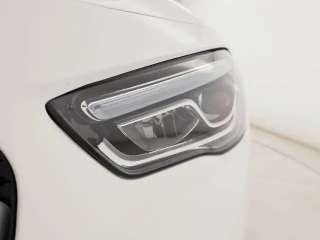 Mercedes-Benz Gla view 8