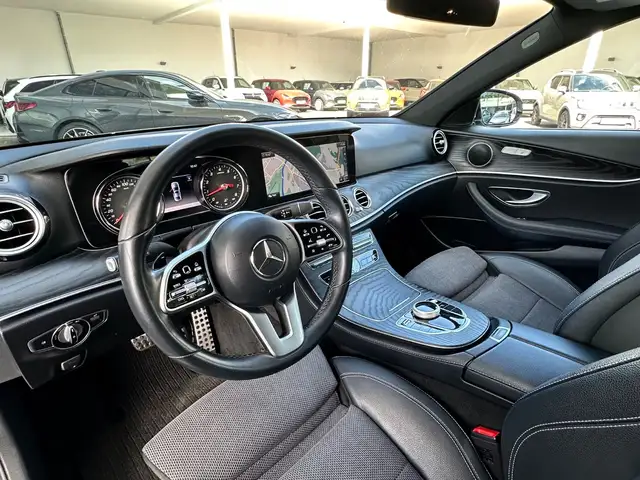 Mercedes-Benz E view 13