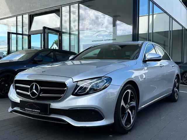 Mercedes-Benz E main image