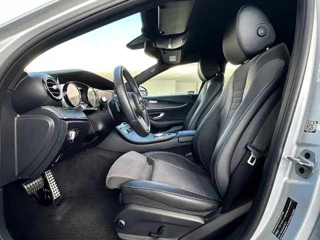 Mercedes-Benz E view 12
